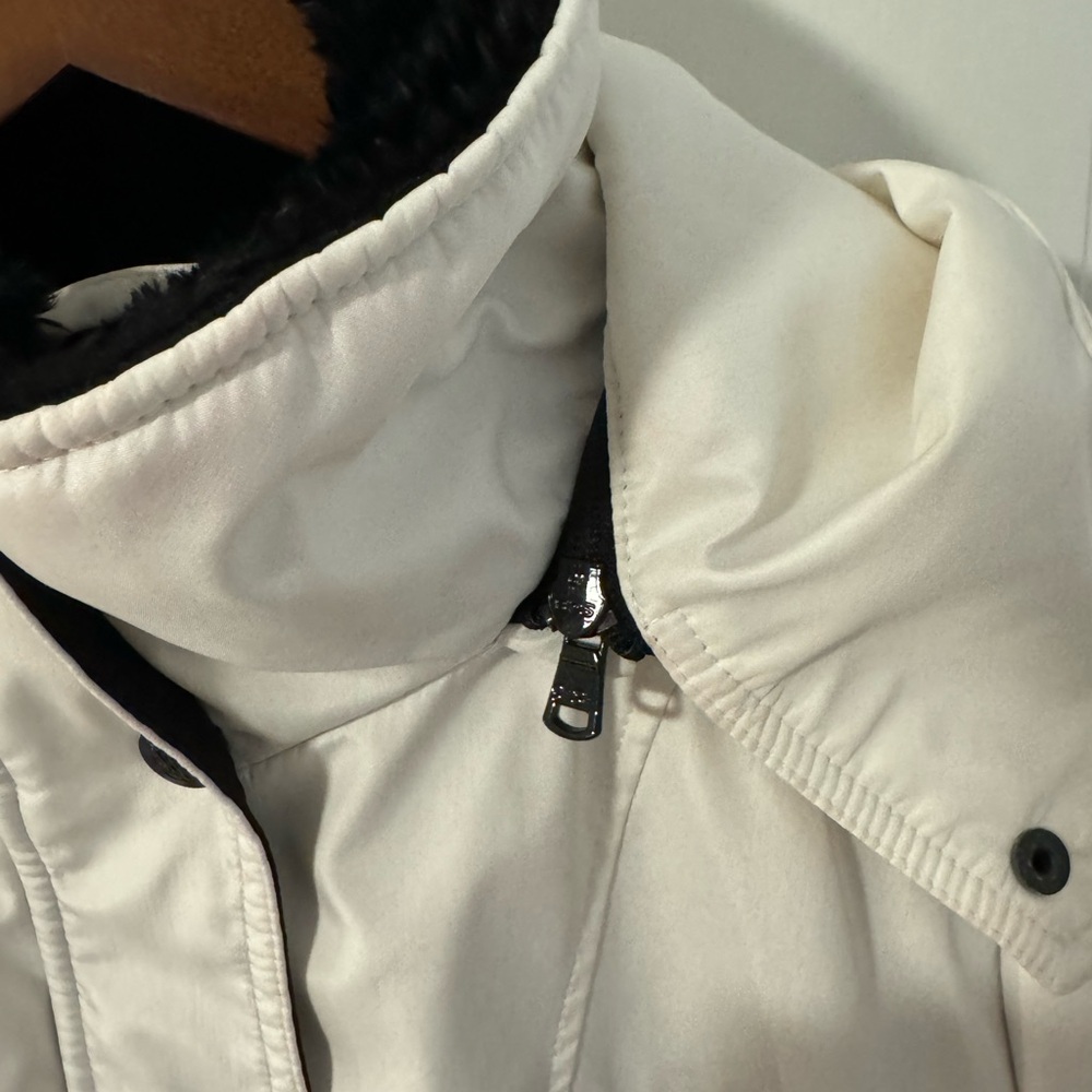 Jessica Simpson Warm Stylish Winter Jacket in size L. Zipper & snap closure. EUC - Picture 7 of 8